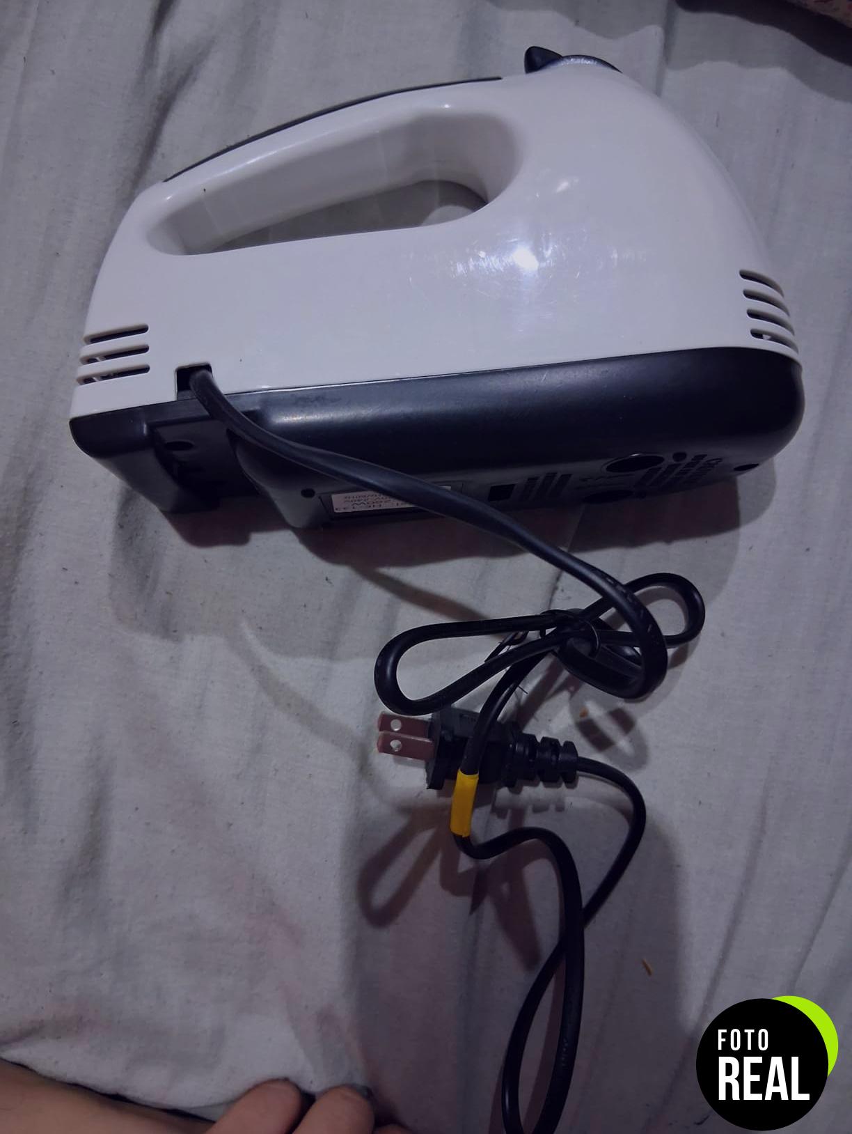batidora-mano-2-en-1-260w-foto-1